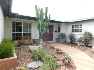 9721 Kendale Blvd, Miami, FL 33176