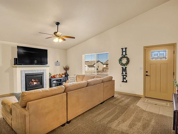 3rd image of 2304 Cliffmoor Ln