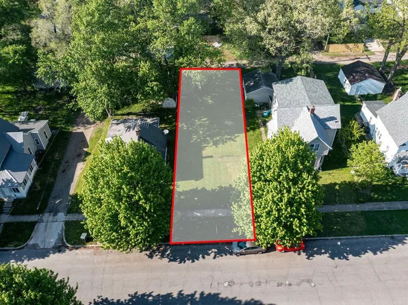 1129 Sorin St, South Bend, IN 46617