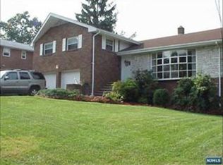 40 New St, Englewood Cliffs, NJ 07632