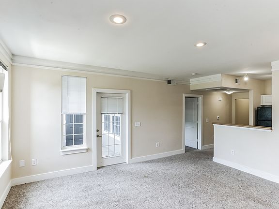 5th image of 1282 NW Vivion Rd #1116