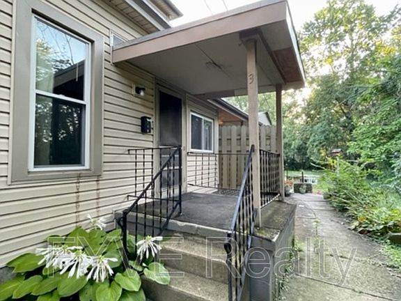 2nd image of 244 N Washington St APT 3