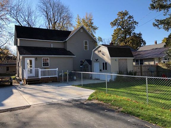 2nd image of 6361 Pine St