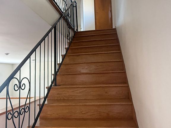 Stairs to Bedroom & 2nd Bathroom