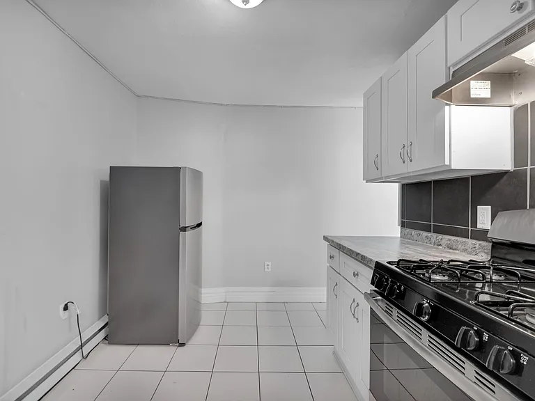 1409 W Linden St — Photo 12