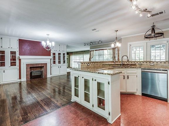 4th image of 114 Kirven Ave