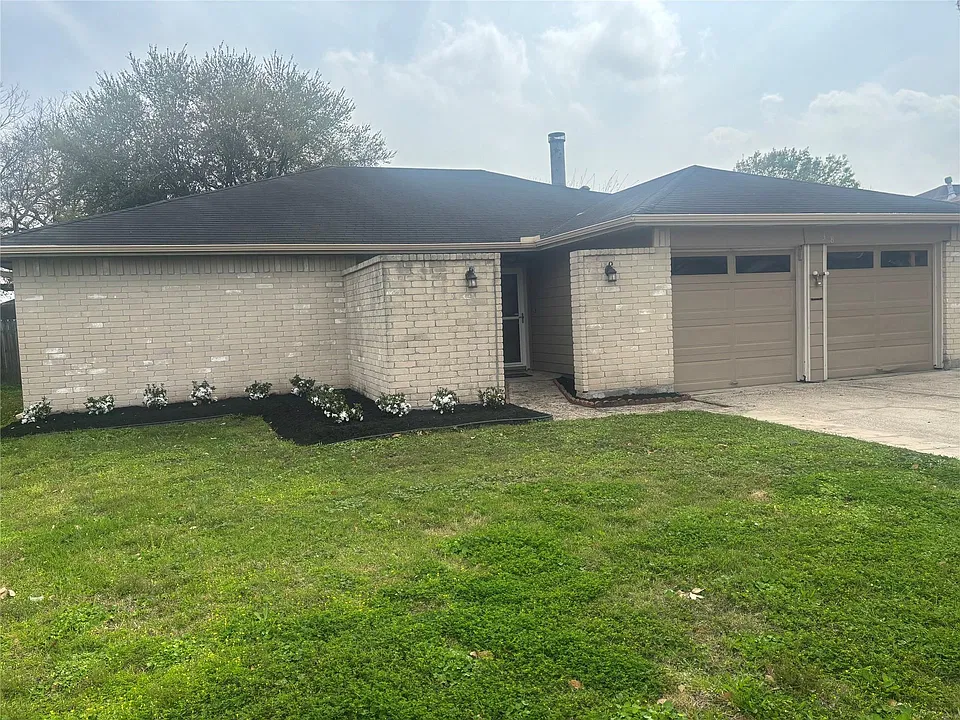 1138 Maple Creek Dr
