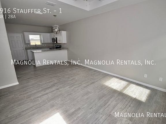 3rd image of 1916 Stauffer St #1