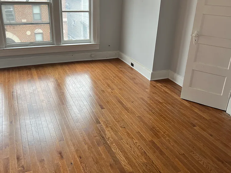 221 Jewett Ave #2 — Photo 8