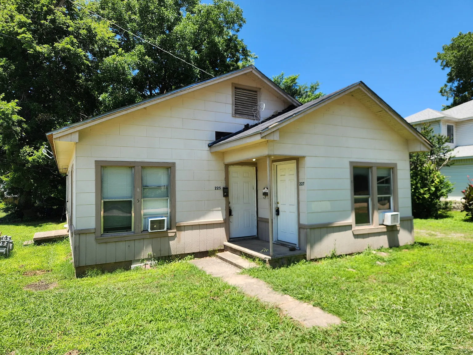 225 N Hope Ave- Isaacs - 1 — Photo 1