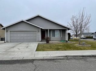 8120 Langara Dr, Pasco, WA