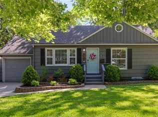 6739 Roe Ave, Prairie Village, KS 66208