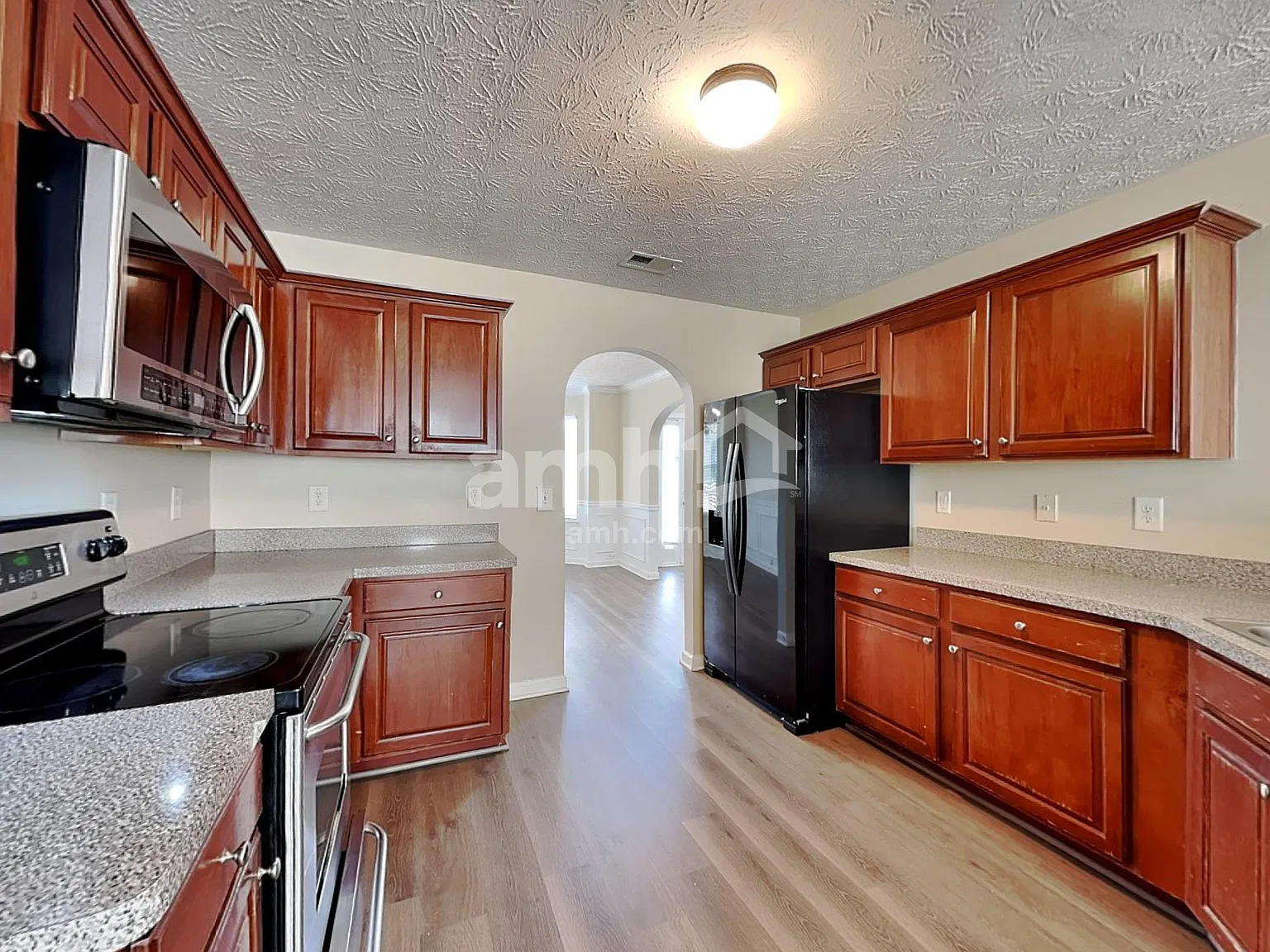 5 bed, 2.0 bath, 2953 sqft, $2,795 — Photo 3
