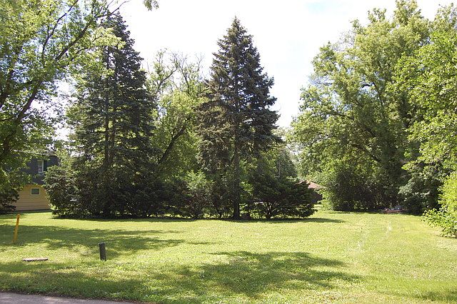 2nd image of 103 W Stratford Pl