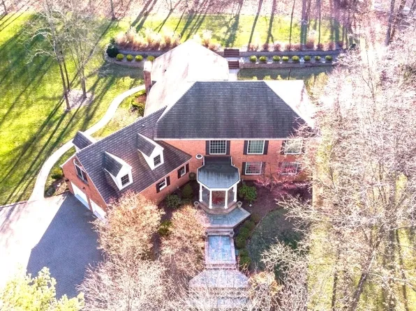 85 Will Ln, Watchung Boro, NJ 07069