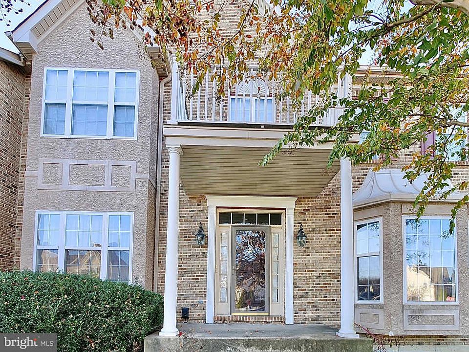 1st image of 17 Pear Dr