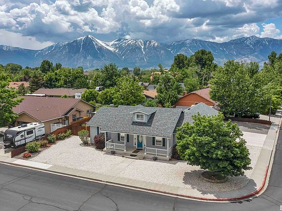 3rd image of 1324 Wilson Cir