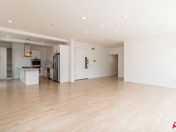 3rd image of 12712 W Washington Blvd Unit 302
