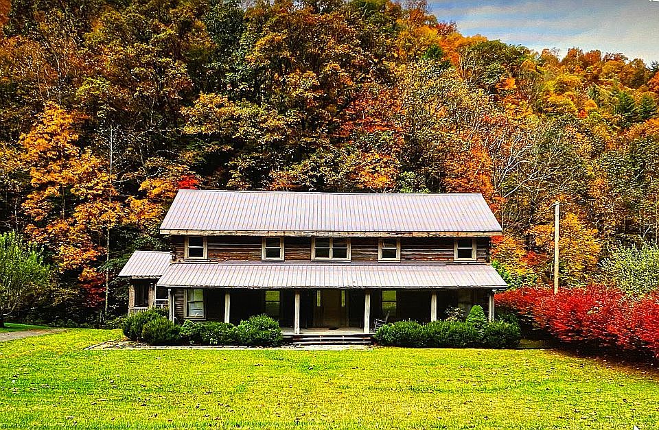 1st image of 68 Equestrian Ct