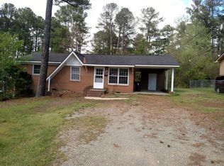 919 Lansing St, Sanford, NC 27330