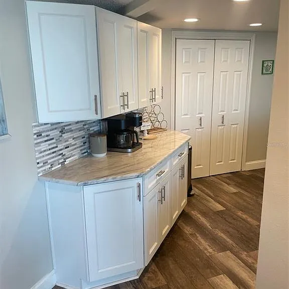 690 Island Way #1112 — Photo 14