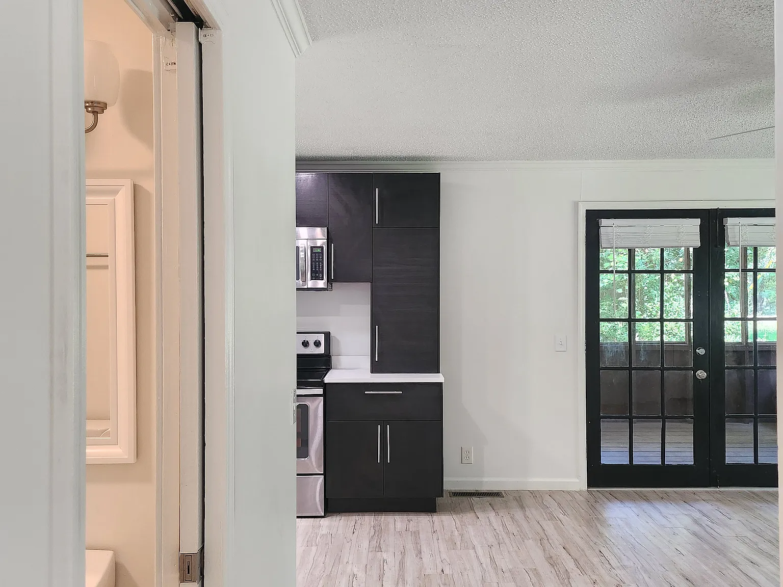 2 bed, 850 sqft, $1,650 — Photo 3