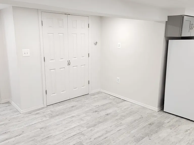 6 Eldridge Dr #1 — Photo 2