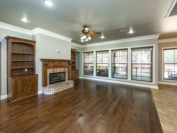 4th image of 9978 Loveland Ct