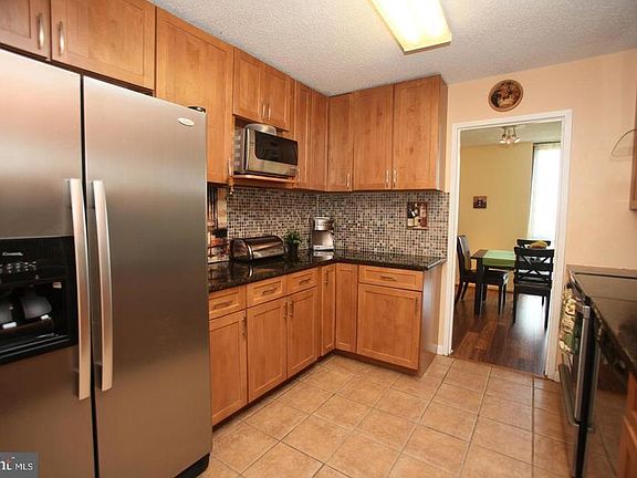 4th image of 2300 Pimmit Dr APT 1208
