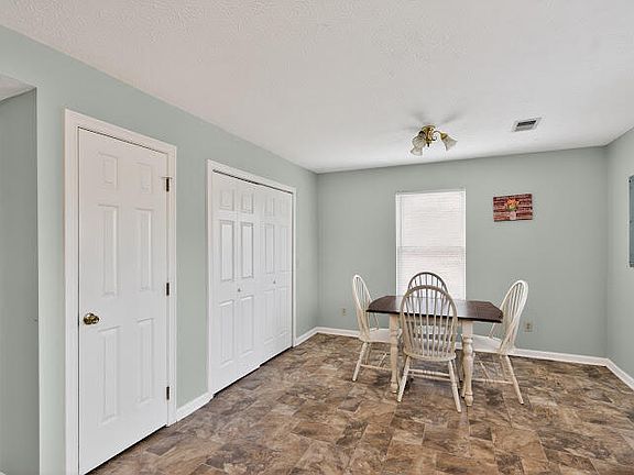 5th image of 502 Tecumseh Trl APT A