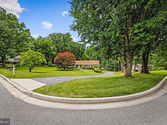 4th image of 13608 Royal Crest Rd