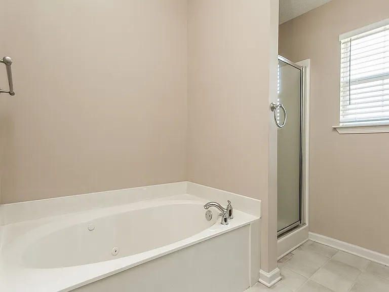 8181 Martin Dr — Photo 9