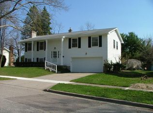 3714 Inverary Dr, Lansing, MI 48911
