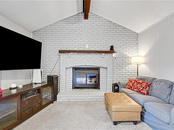 4th image of 11525 Sunnyslope Dr