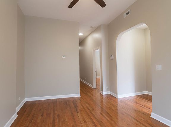 5th image of 3931 W Arthington St #1