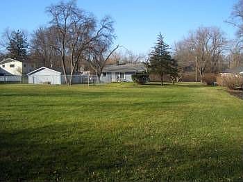 4th image of 1N221 Pleasant Ave
