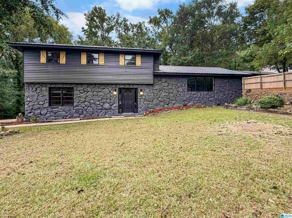 1202 Sabina Dr SE, Jacksonville, AL 36265