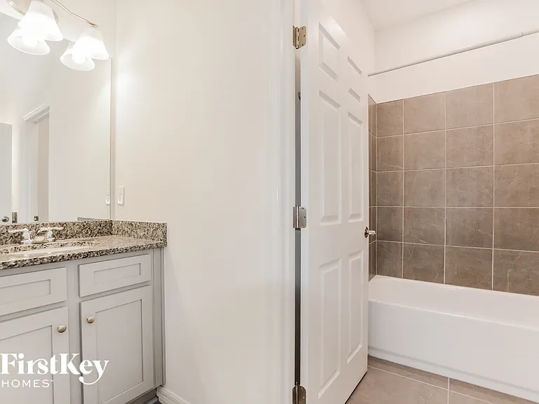 1264 Spokane Point — Photo 13