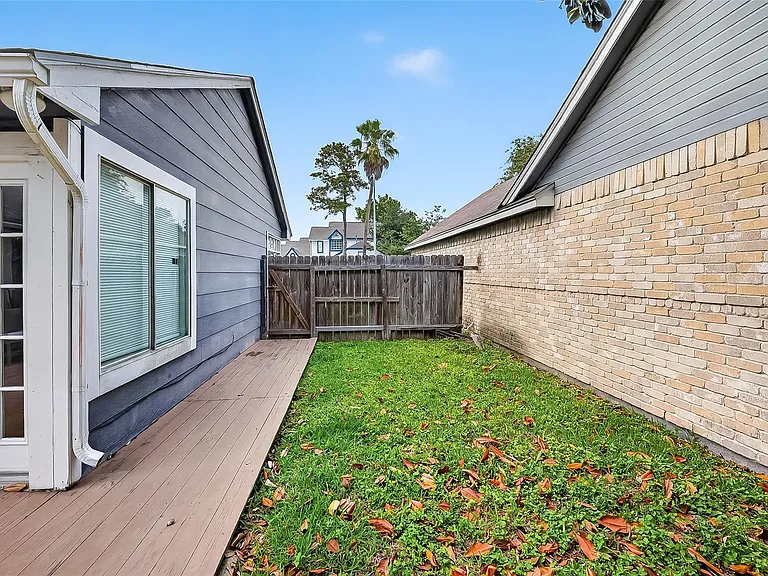 12727 Ashford Knoll Dr — Photo 44