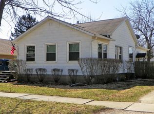 213 W Delaware St, Dwight, IL 60420