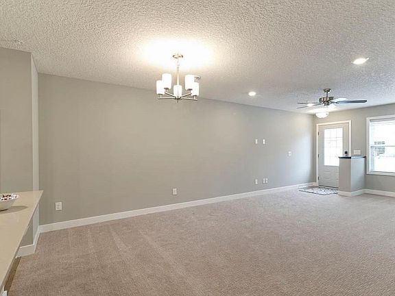 4th image of 11583 Woodside Dr