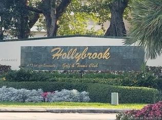 311 S Hollybrook Dr APT 101, Pembroke Pines, FL 33025