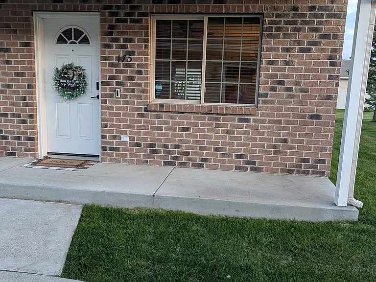 175 S Robinson Dr — Photo 5