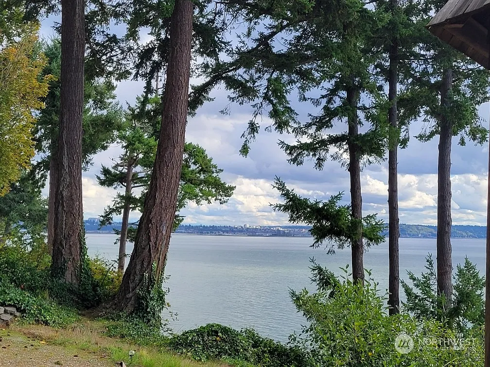 1302 Potlatch Beach Road photo 1