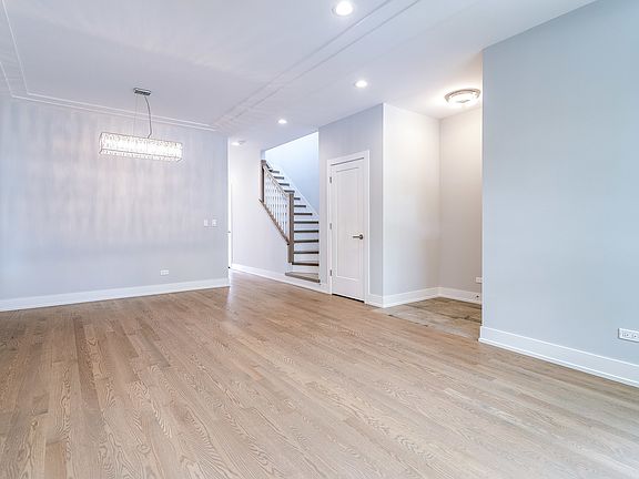 4th image of 2536 N Lawndale Ave