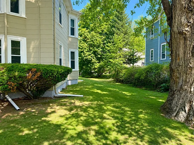 100 Franklin St #1 — Photo 17