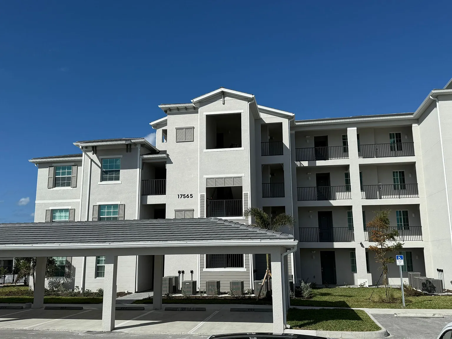 3 bed, 1417 sqft, $2,175 — Photo 1