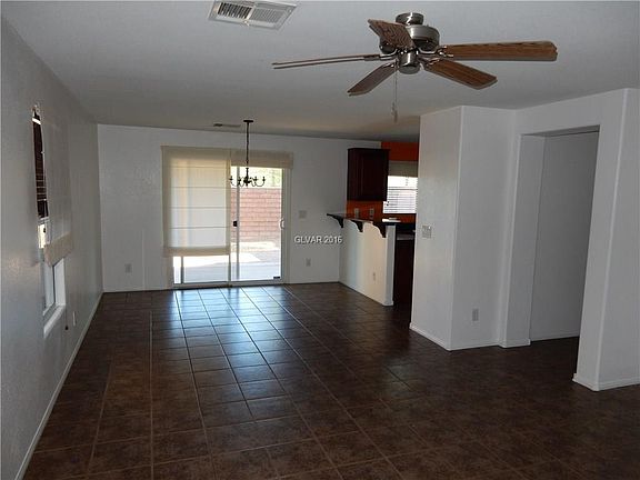 5th image of 9377 Weeping Water Ave