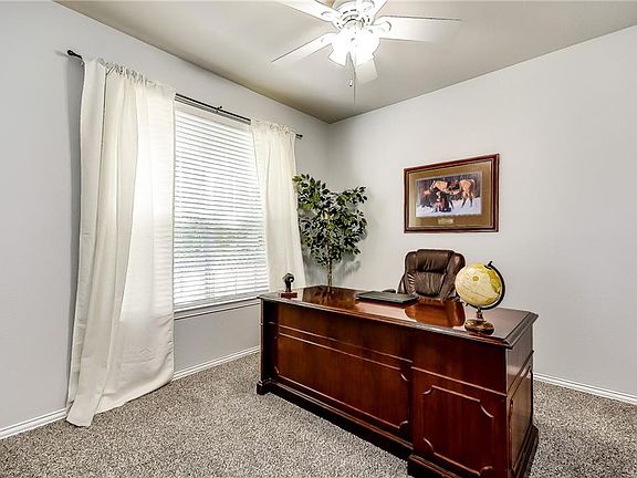 2nd image of 5541 Rockwood Dr