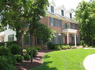 9 Royal Oaks Ct, Bristol, IL 60512